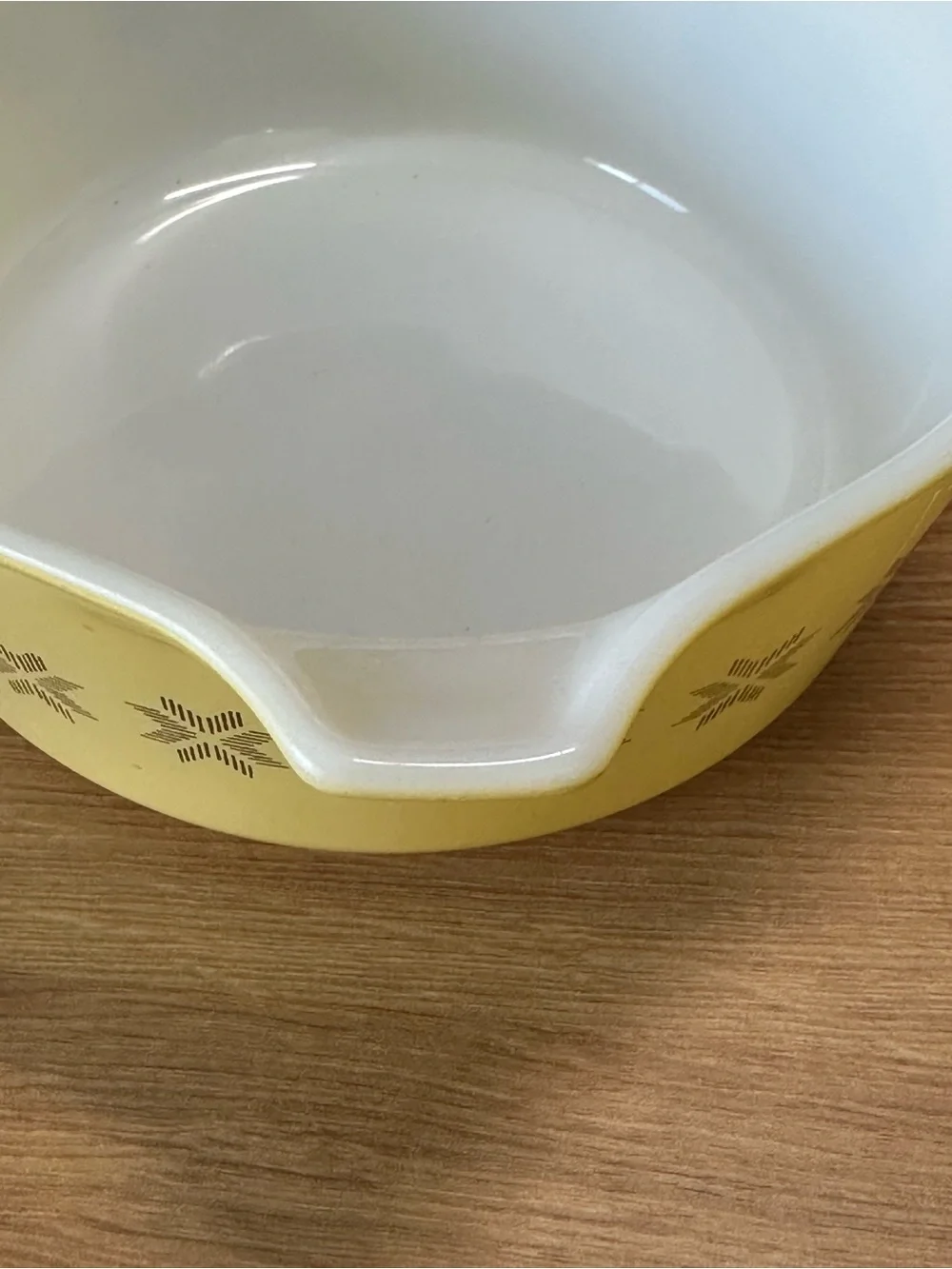 Vintage Pyrex Town & Country #472 Yellow 1.5 Pint Casserole Dish No Lid